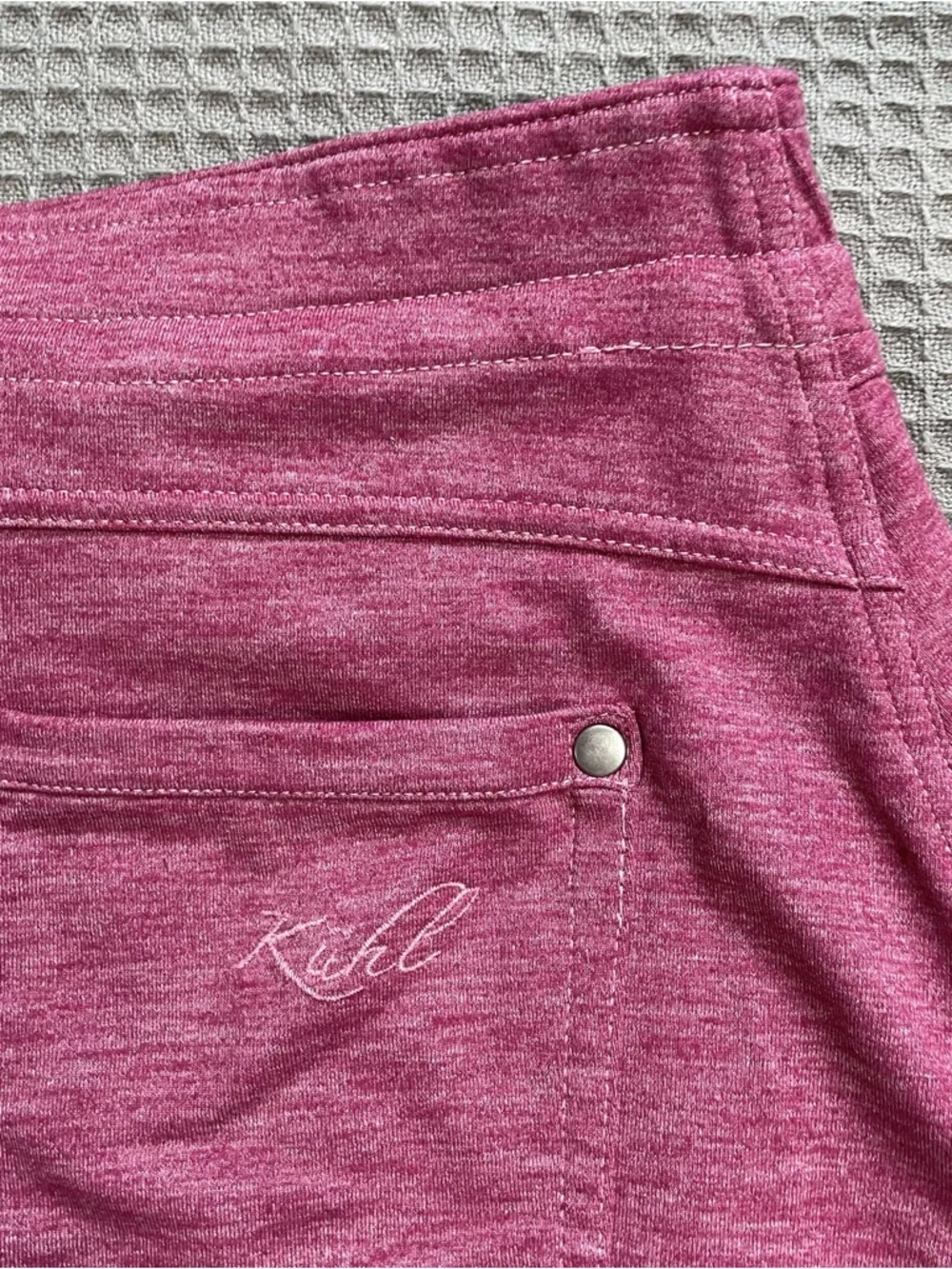 Kuhl Mova Skort Small Womens‎ Cargo Heathered Berry Stretch Knit Active
